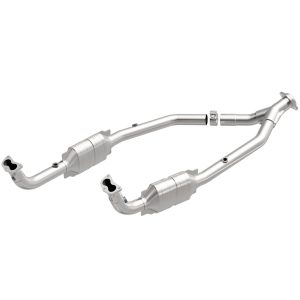 MagnaFlow 1999-2004 Land Rover Discovery HM Grade Federal / EPA Compliant Direct-Fit Catalytic Converter